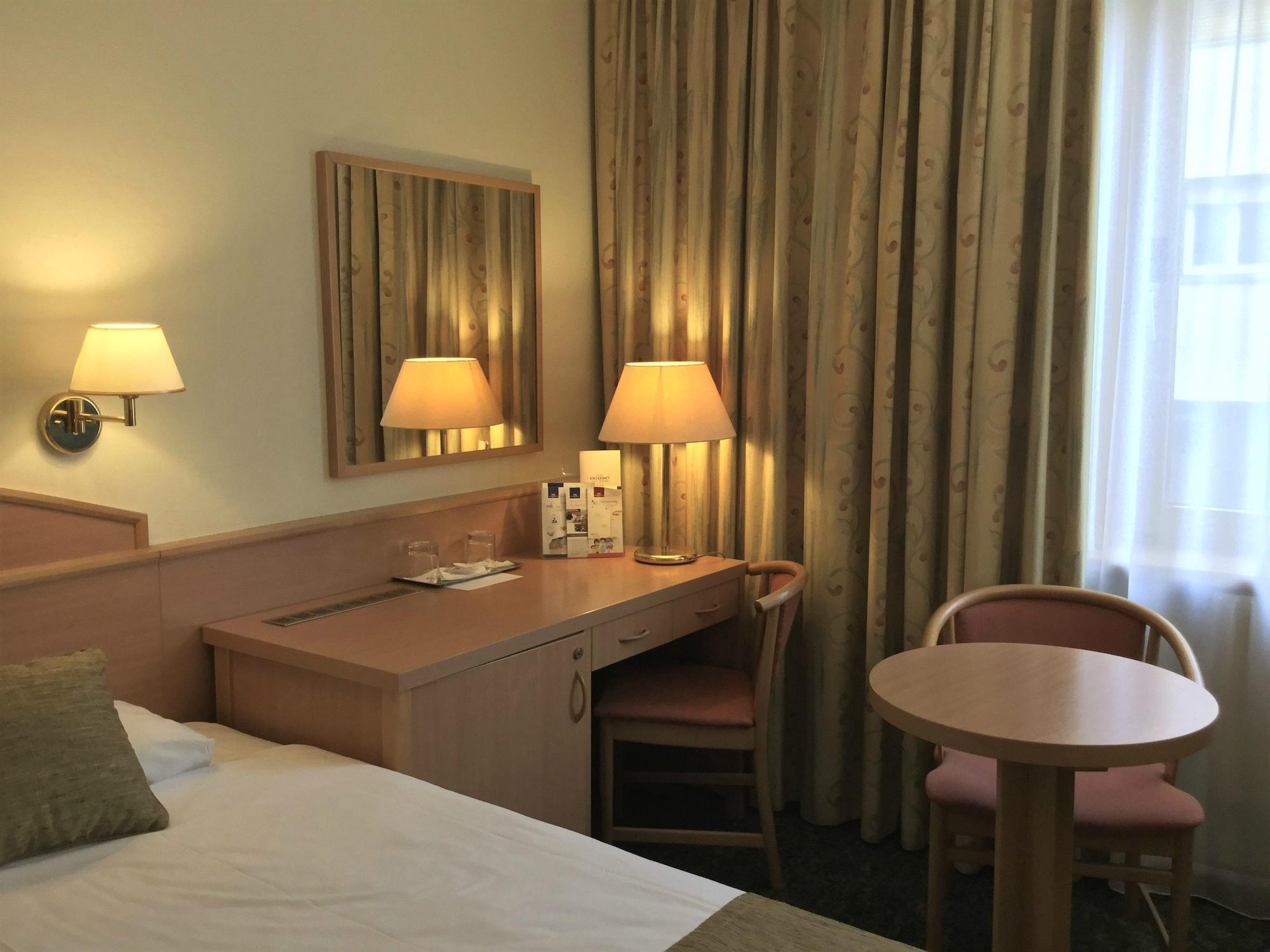 Danubius Hotel Erzsebet City Center Budapest Exteriör bild