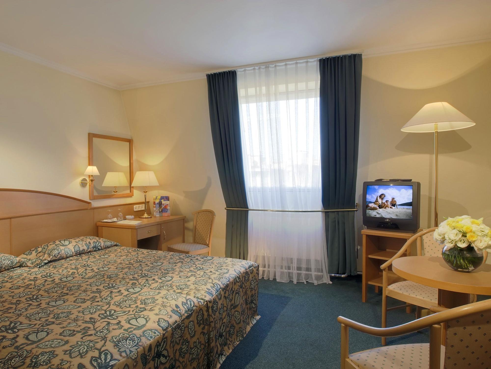 Danubius Hotel Erzsebet City Center Budapest Exteriör bild